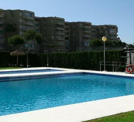 Playa La Cala In Front Of The Beach Free Parking Malaga Zewnętrze zdjęcie