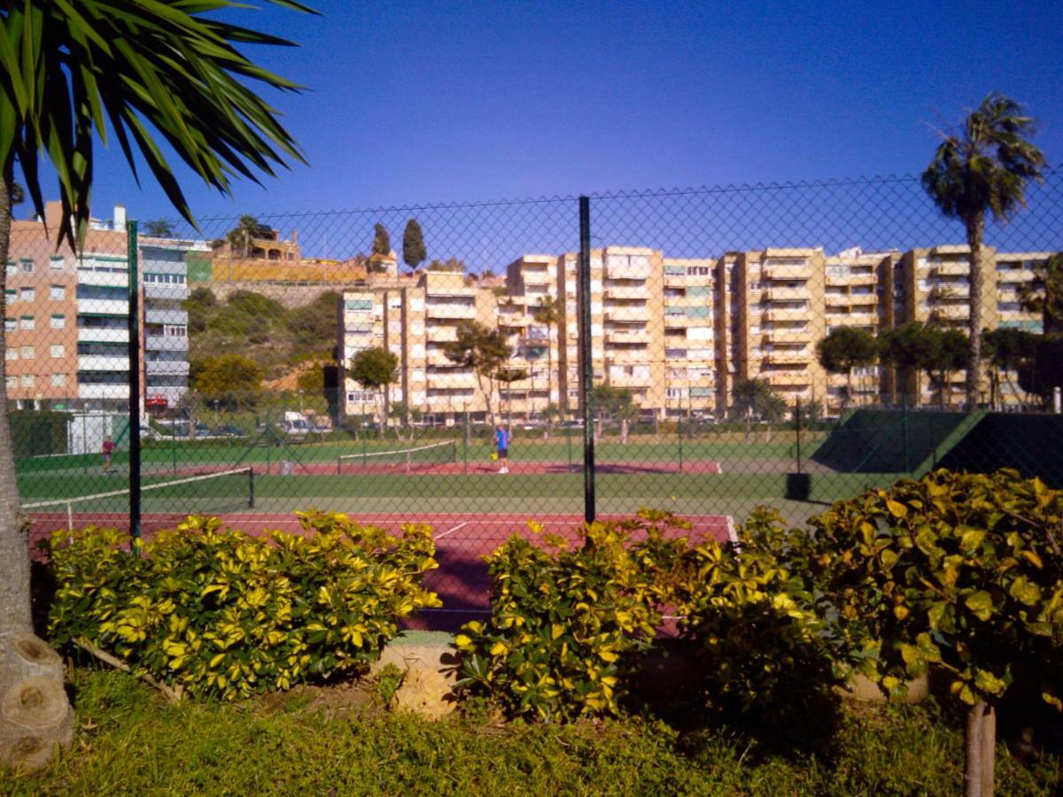 Playa La Cala In Front Of The Beach Free Parking Malaga Zewnętrze zdjęcie